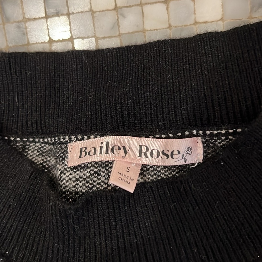 hazel boutique sweater - Picture 2 of 3